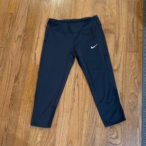 Nike dry fit crop black leggings